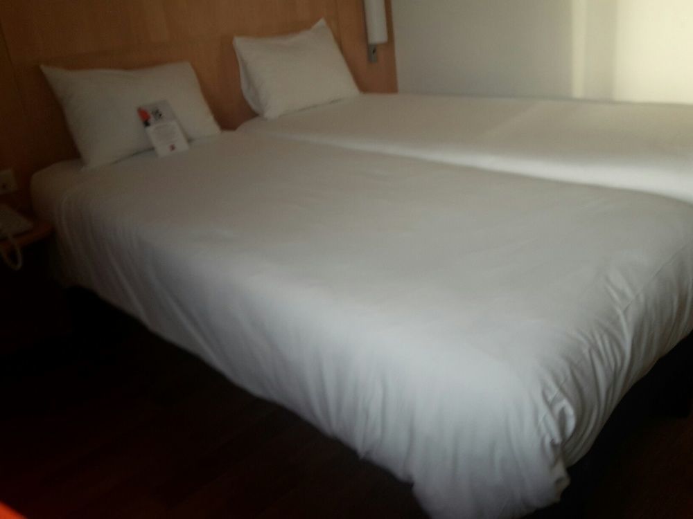 Ibis Rambouillet Hotel Exterior photo